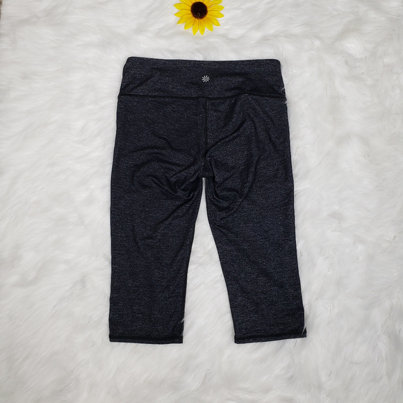 ❤SOLD❤ Athleta Odyssey Chaturanga Tight Capris - Picture 5 of 8